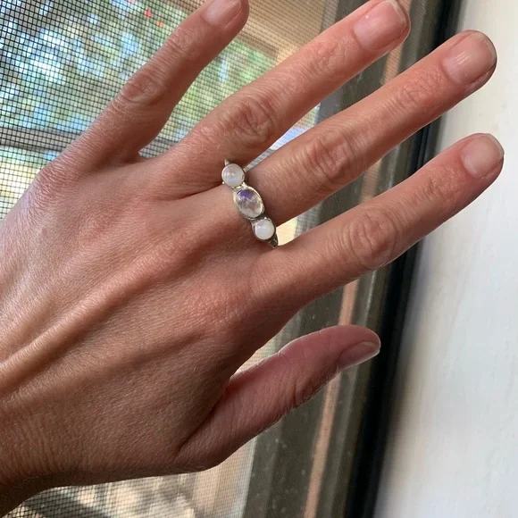 Sterling silver and moonstone ring - Picture 3 of 13